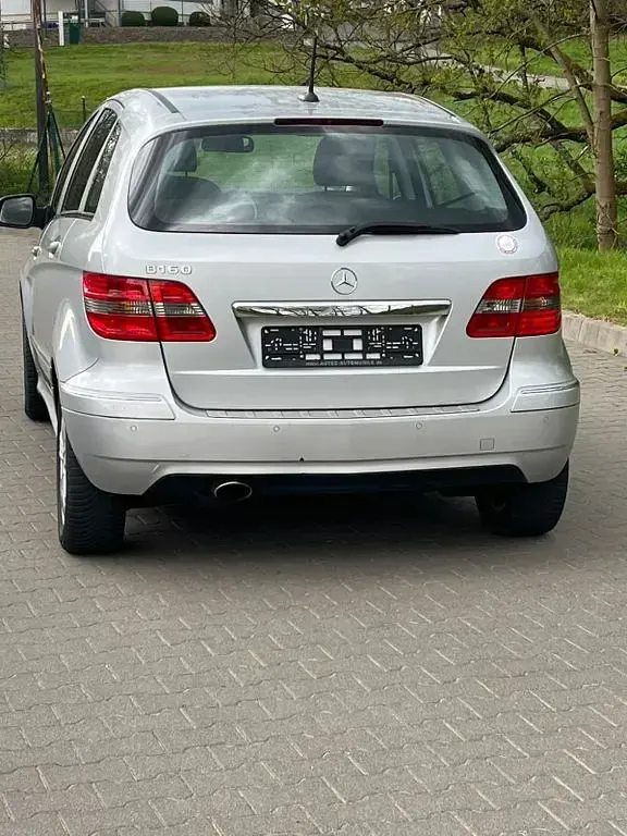 Gebraucht Mercedes B160 95 PS (69 kW) 2009 Silber Van / Kleinbus