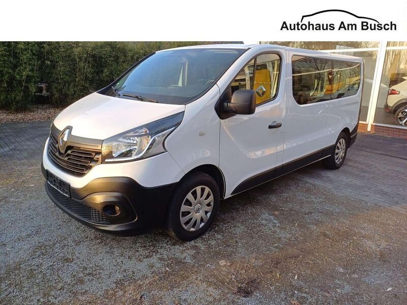 Gletscherweiss Gebraucht 2019 Renault Trafic Expression Van | 17.590 € - Bild 1/4