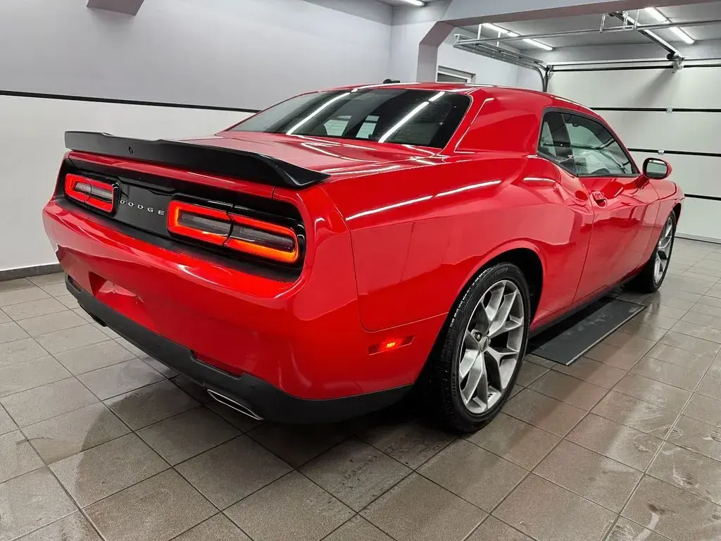 Używany Dodge Challenger 309 KM (227 kW) 2023 Czerwony Coupe