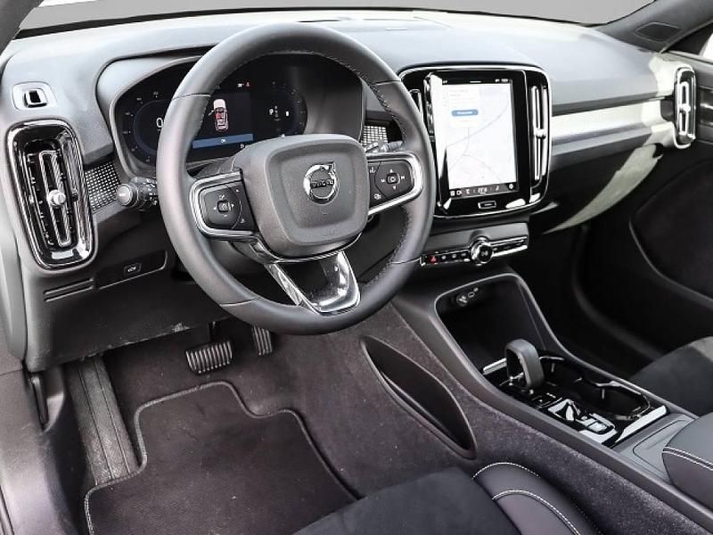 Gebraucht Volvo XC40 Plus 197 PS (144 kW) 2023 Weiß SUV