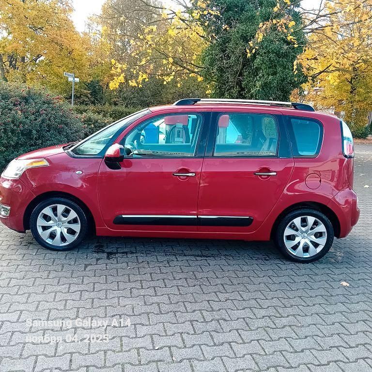 Rot Gebraucht 2010 Citroën C3 Picasso Advance Van / Kleinbus | 2.100 € (Fairer Preis) - Bild 1/4