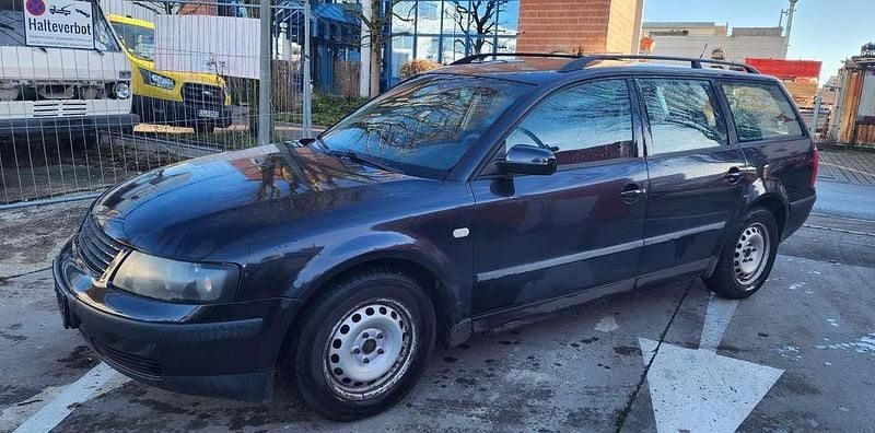 Schwarz Gebraucht 1998 VW Passat Kombi | 300 € (Superpreis) - Bild 1/4