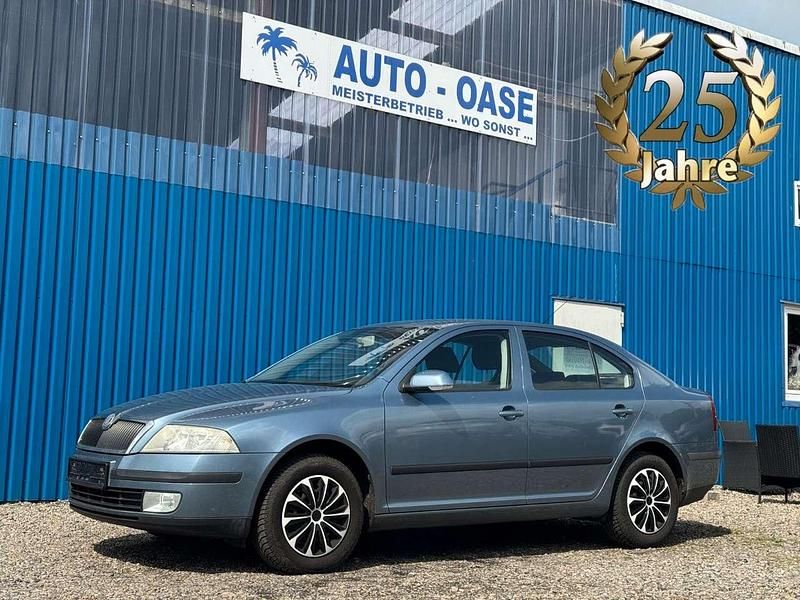 Grau Gebraucht 2008 Skoda Octavia Ambiente Limousine | 2.990 € (Fairer Preis) - Bild 1/3