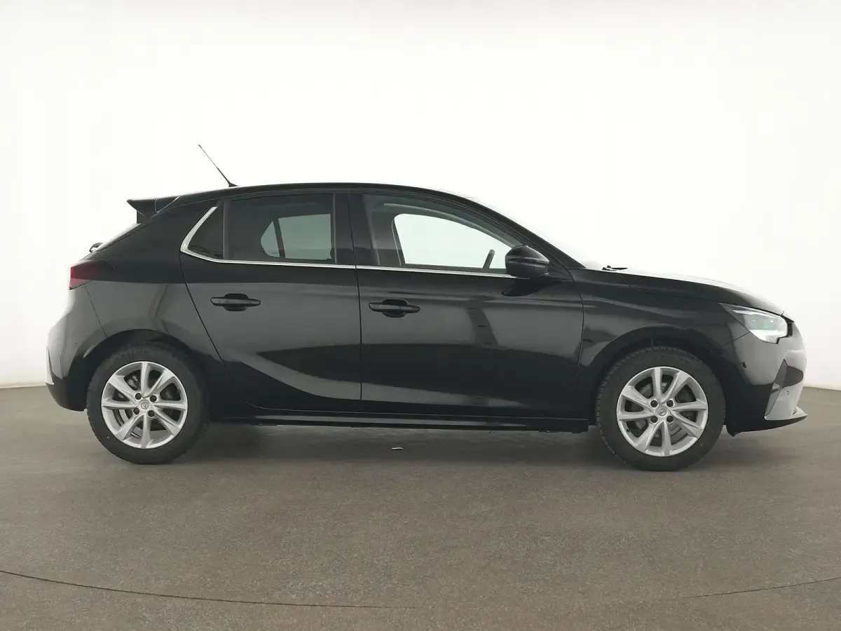 Gebraucht Opel Corsa Elegance 101 PS (74 kW) 2023 Lackierung schwarz Kleinwagen
