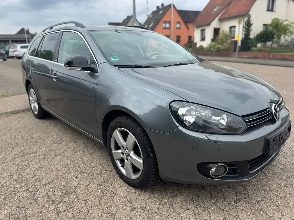 Gebraucht VW Golf VI Style 105 PS (77 kW) 2011 Grau Kleinwagen