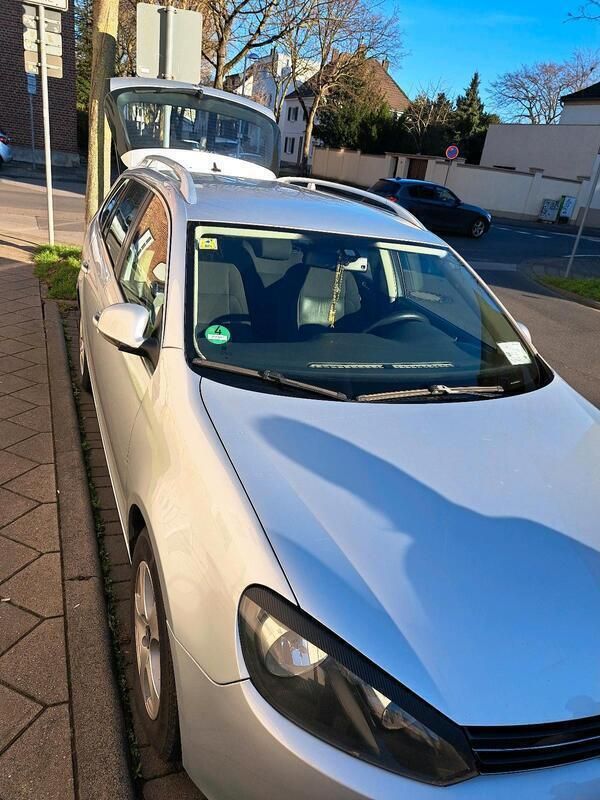 Silber Gebraucht 2012 VW Golf VI Kombi | 3.499 € (Fairer Preis) - Bild 1/4