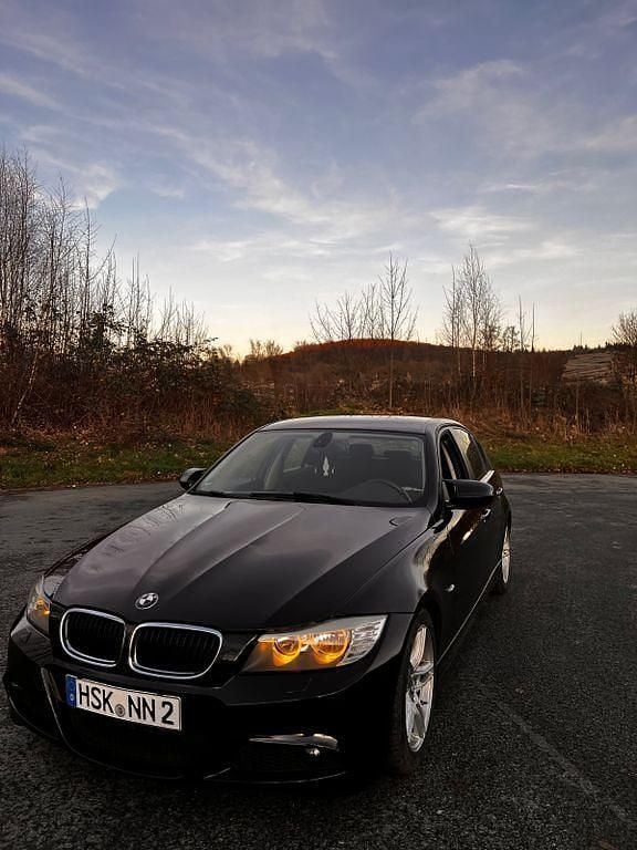 Schwarz Gebraucht 2011 BMW 316 M Sport Limousine | 4.900 € (Guter Preis) - Bild 1/4