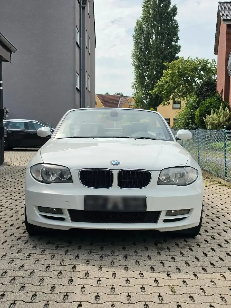 Gebraucht BMW 118 Cabriolet 143 PS (105 kW) 2009 Weiß Cabrio
