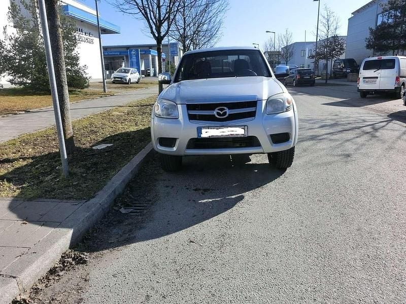 Silber Gebraucht 2010 Mazda BT-50 Abholung | 8.400 € (Fairer Preis) - Bild 1/4