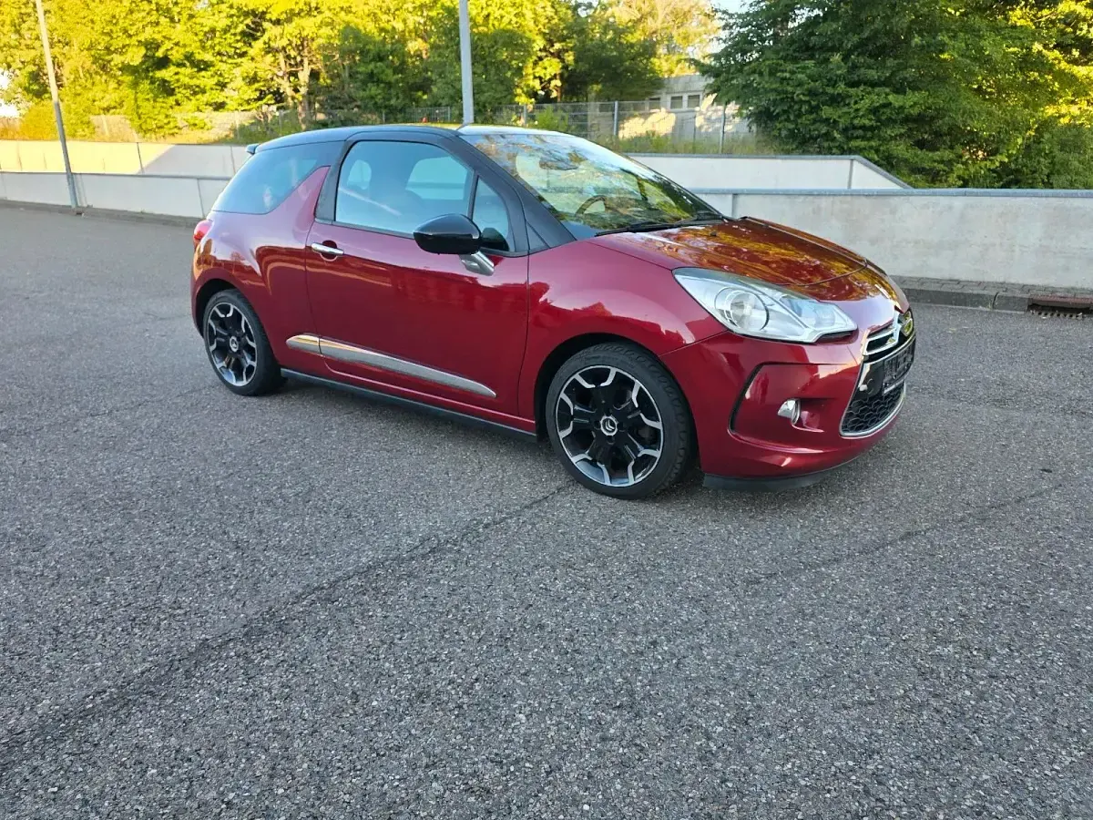 Gebraucht Citroën DS3 Sport Chic 156 PS (114 kW) 2011 Rot Kleinwagen