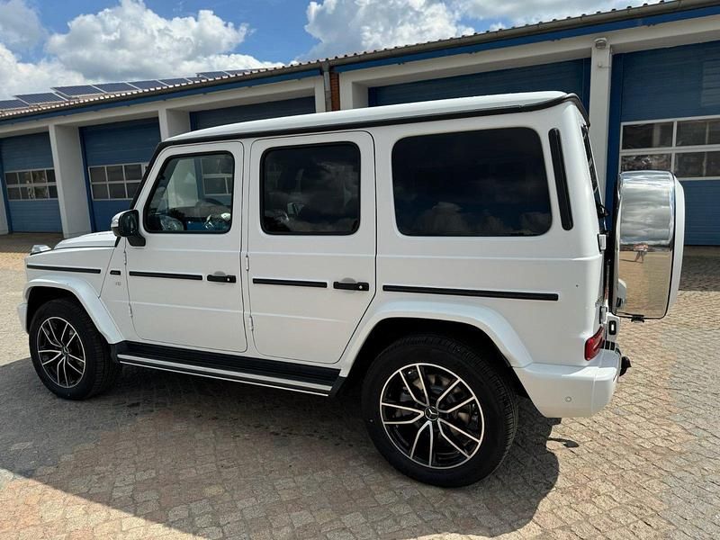 Weiß Gebraucht 2024 Mercedes G500 Edition SUV | 199.920 € - Bild 1/4