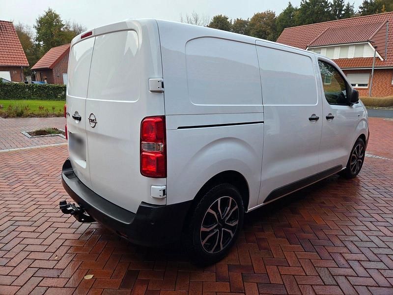 Gebraucht Opel Vivaro 122 PS (89 kW) 2020 Weiß Van / Kleinbus