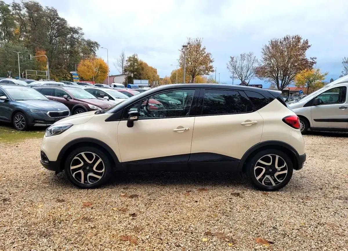 Używany Renault Captur Luxe 120 KM (88 kW) 2015 Biały SUV