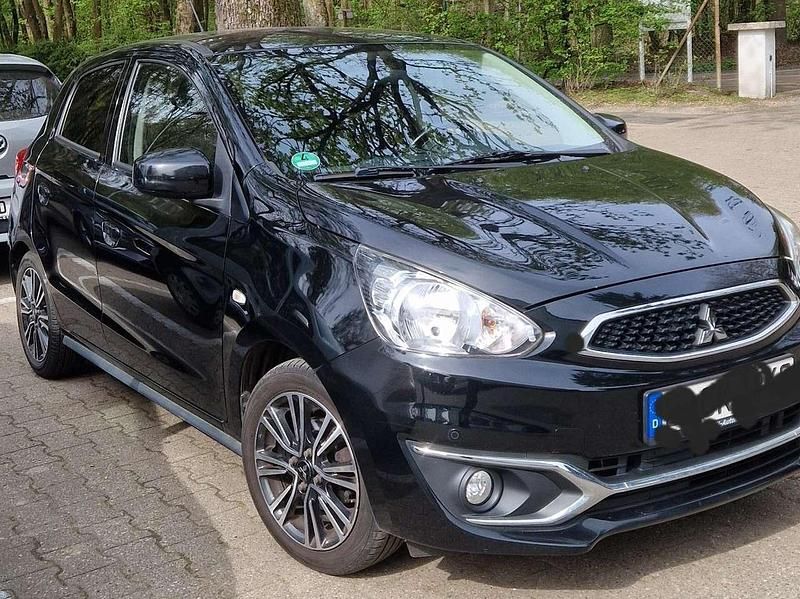 Second-hand Mitsubishi Space Star 80 CP (58 kW) 2017 Negru Hatchback