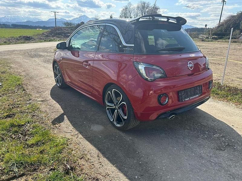 Gebraucht Opel Adam S 150 PS (110 kW) 2016 Rot Kleinwagen