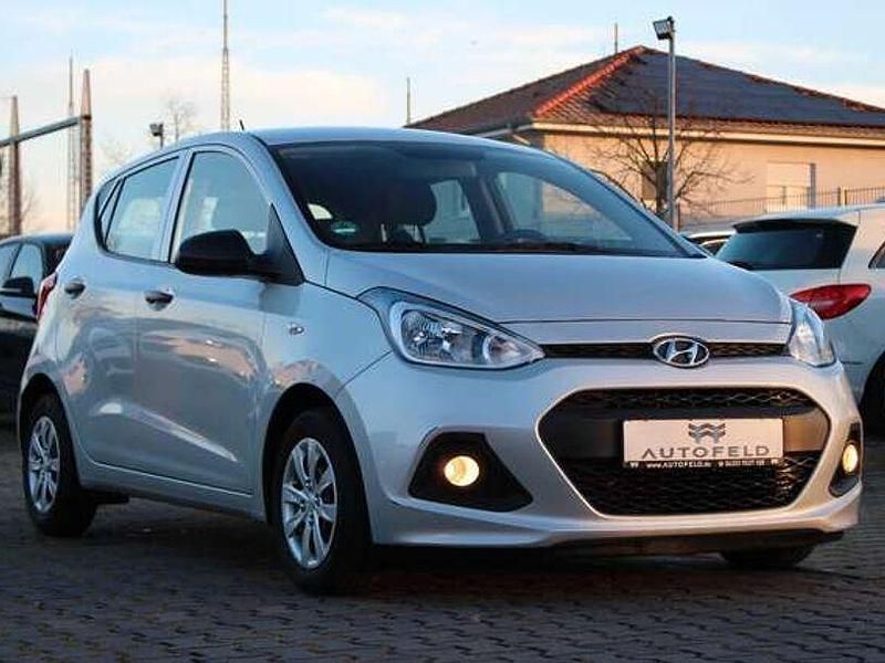 Gebraucht Hyundai i10 Classic 67 PS (49 kW) 2015 Grau Kleinwagen