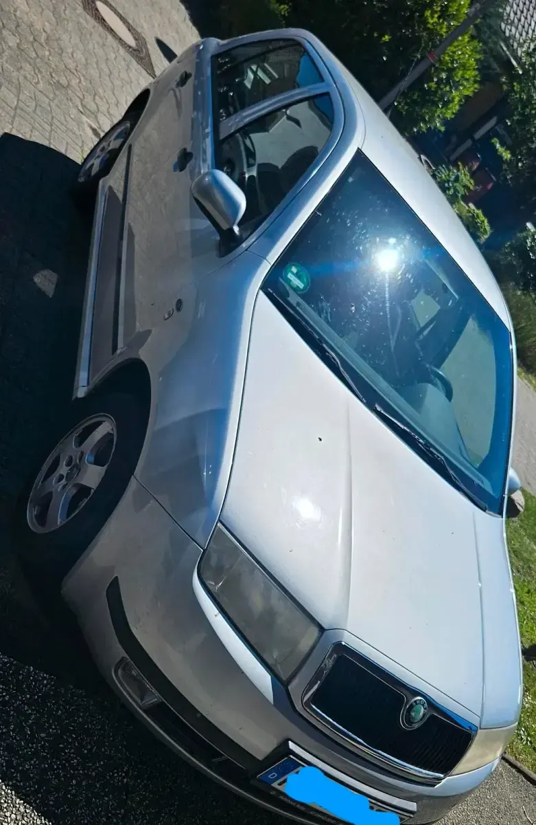 Używany Skoda Fabia 74 KM (54 kW) 2001 Srebrny Hatchback