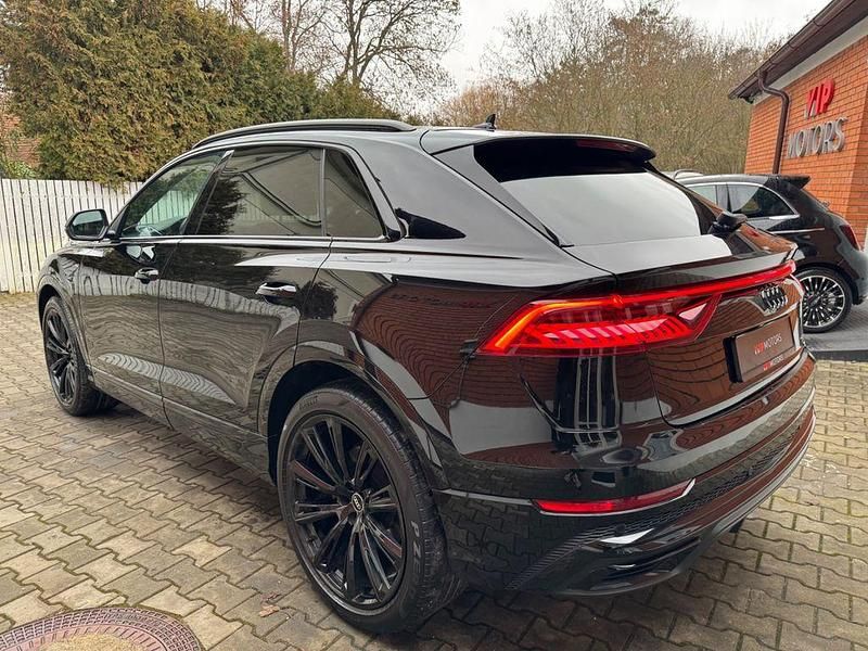 Gebraucht Audi Q8 286 PS (210 kW) 2021 Schwarz SUV