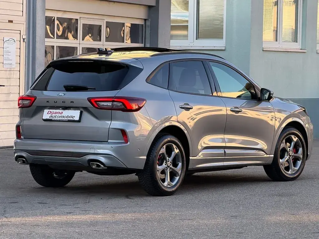 Gebraucht Ford Kuga ST-Line X 186 PS (136 kW) 2024 Silber SUV