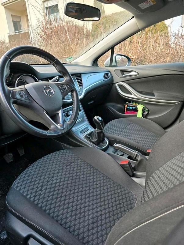 Gebraucht Opel Astra 110 PS (80 kW) 2019 Grau Kombi