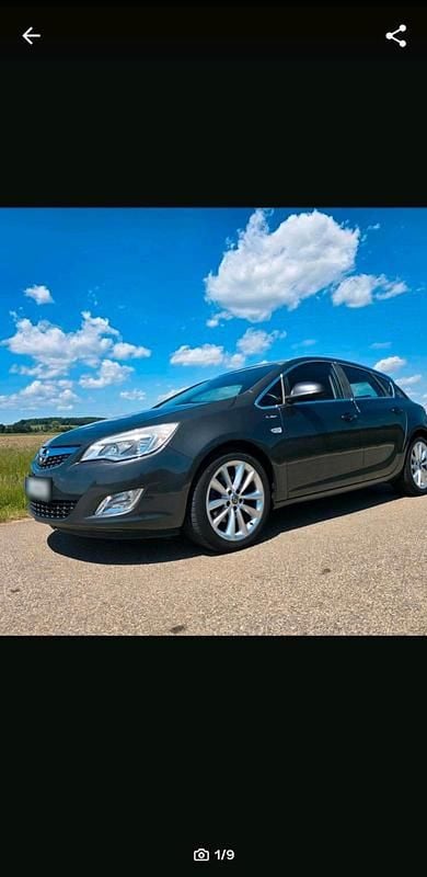 Gebraucht Opel Astra 125 PS (91 kW) 2011 Limousine