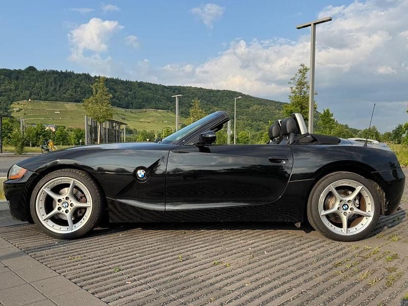 Gebraucht BMW Z4 Performance 231 PS (169 kW) 2003 Schwarz Cabrio