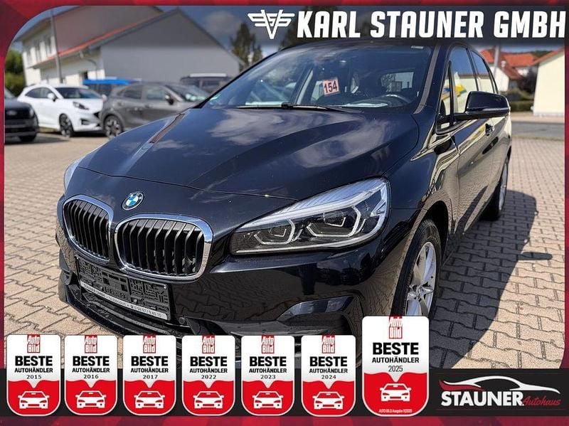 Black sapphire metallic Gebraucht 2021 BMW 220 Advantage Van / Kleinbus | 24.980 € (Superpreis) - Bild 1/2