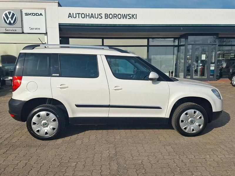 Gebraucht Skoda Yeti Adventure 122 PS (89 kW) 2013 Candyweiß SUV