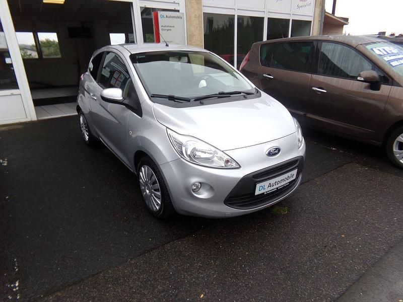 Silber Gebraucht 2012 Ford Ka Titanium Kleinwagen | 5.595 € (Etwas zu teuer) - Bild 1/4