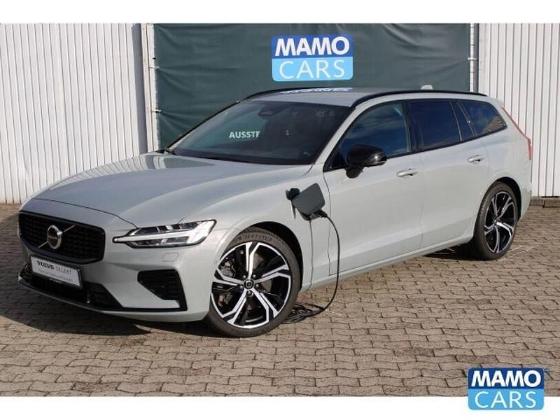 Grau Gebraucht 2024 Volvo V60 Plus Kombi | 49.985 € (Etwas zu teuer) - Bild 1/4