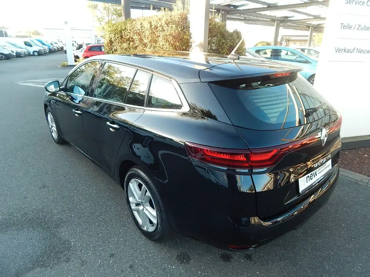 Gebraucht Renault Mégane GrandTour Equilibre 116 PS (85 kW) 2023 Schwarz Kombi