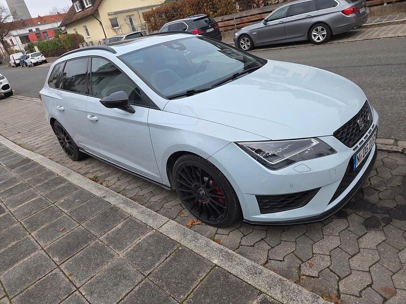 Grau Gebraucht 2016 Cupra Leon Kombi | 19.000 € (Fairer Preis) - Bild 1/4