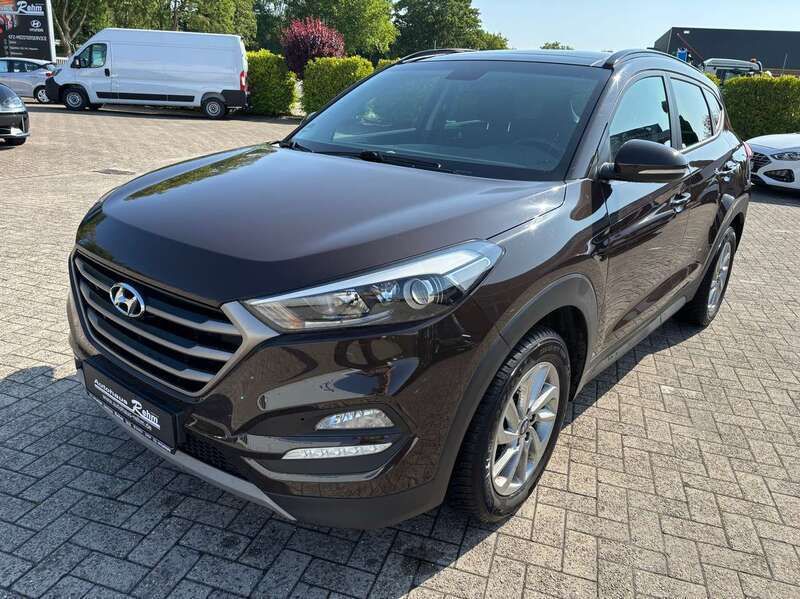 Braun Gebraucht 2017 Hyundai Tucson Classic SUV | 14.490 € (Fairer Preis) - Bild 1/4