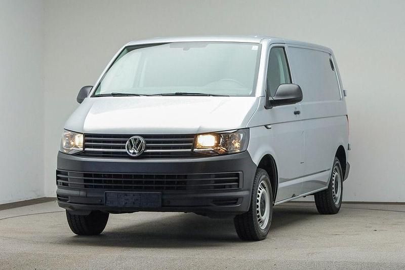 Gebraucht VW Transporter 114 PS (83 kW) 2019 Silber Van