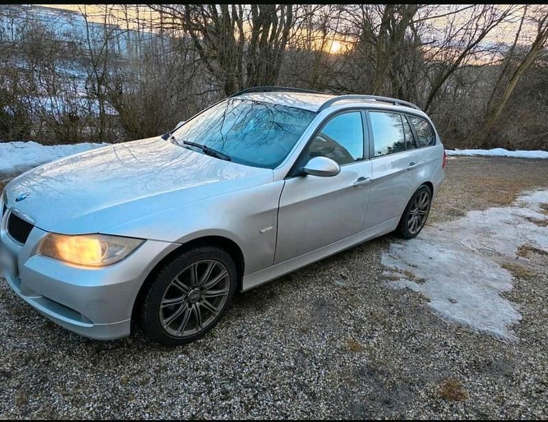Gebraucht BMW 320 163 PS (119 kW) 2006 Silber Kombi