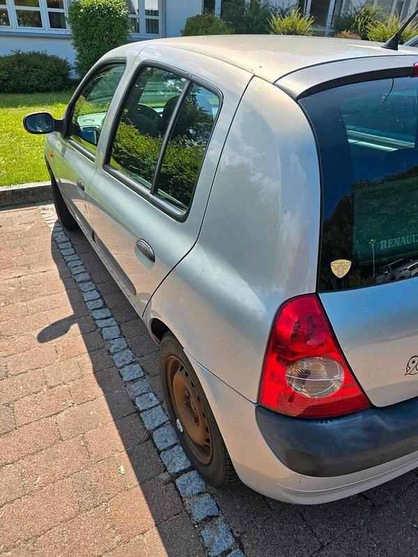 Gebraucht 2001 Renault Clio II Kleinwagen | 1.200 € - Bild 1/4