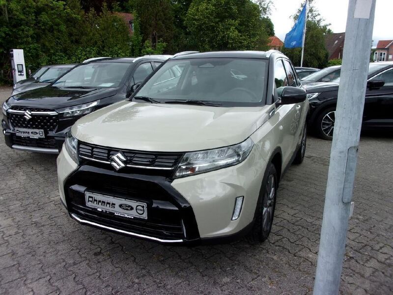 Beige Gebraucht 2024 Suzuki Vitara Comfort SUV | 23.150 € (Fairer Preis) - Bild 1/4