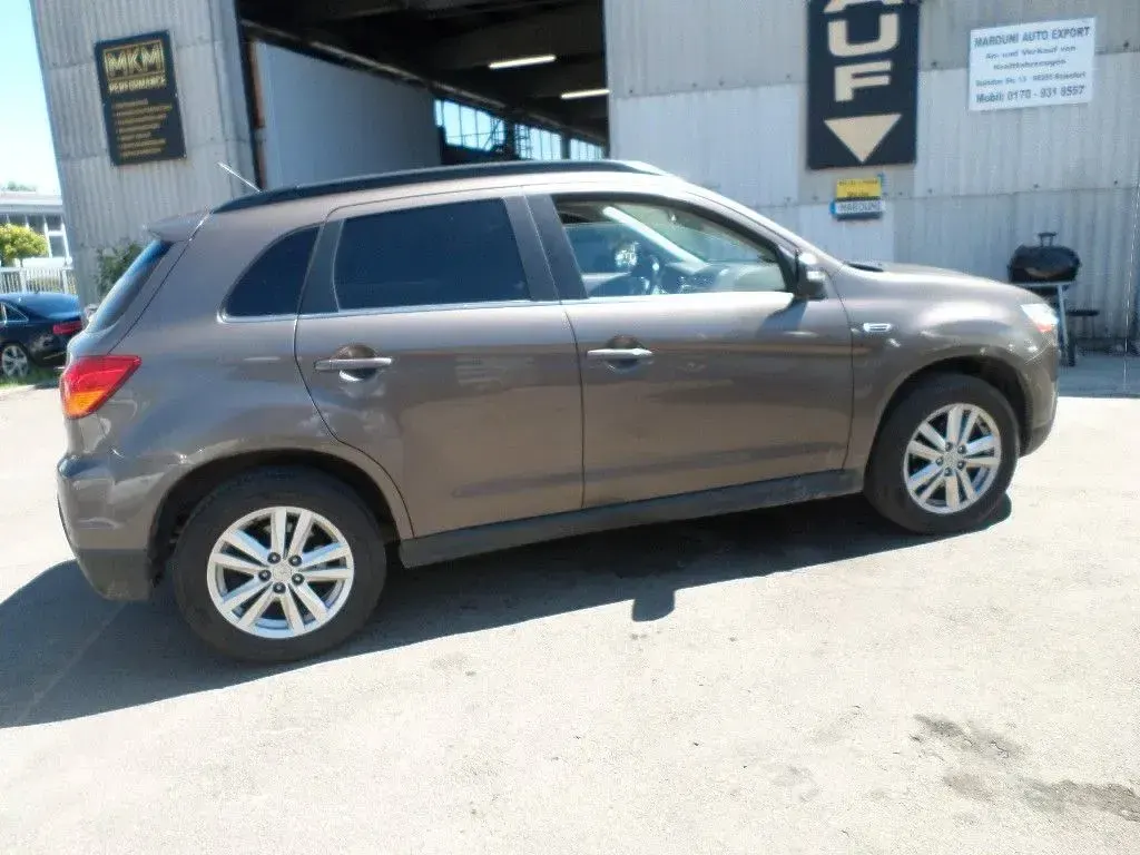 Używany Mitsubishi ASX Intense 150 KM (110 kW) 2011 Brązowy SUV