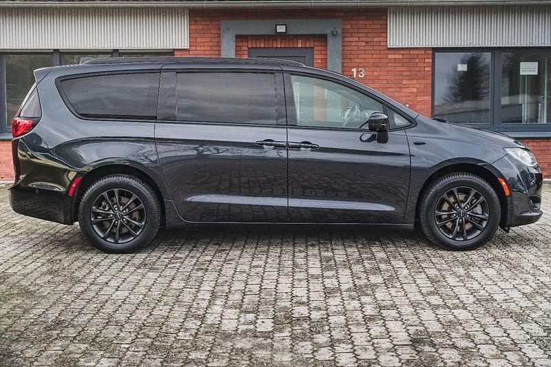 Gebraucht Chrysler Pacifica 298 PS (219 kW) 2021 Grau Van / Kleinbus