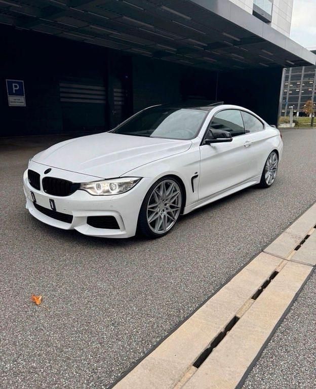 Weiß Gebraucht 2014 BMW 435 M Sport Coupé | 21.300 € (Fairer Preis) - Bild 1/4