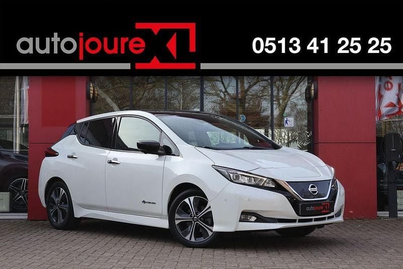 Gebraucht Nissan Leaf Tekna 110 kW (150 PS) 2018 Weiß Kleinwagen