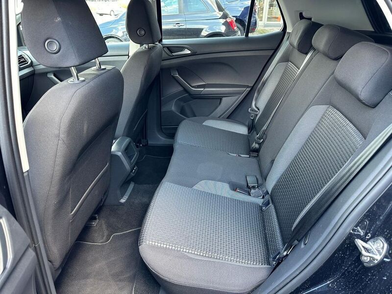 Gebraucht VW T-Cross Active 110 PS (80 kW) 2022 Deep black perleffekt (metallic) SUV
