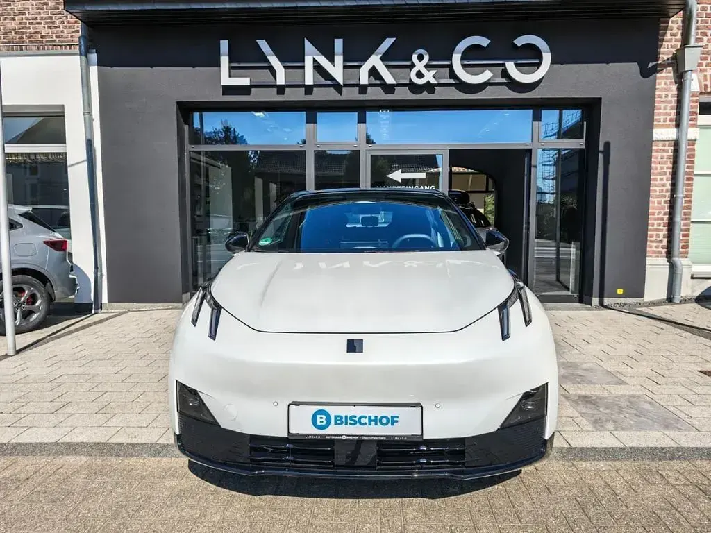 Neu Lynk & Co 02 200 kW (272 PS) 2026 Weiß SUV
