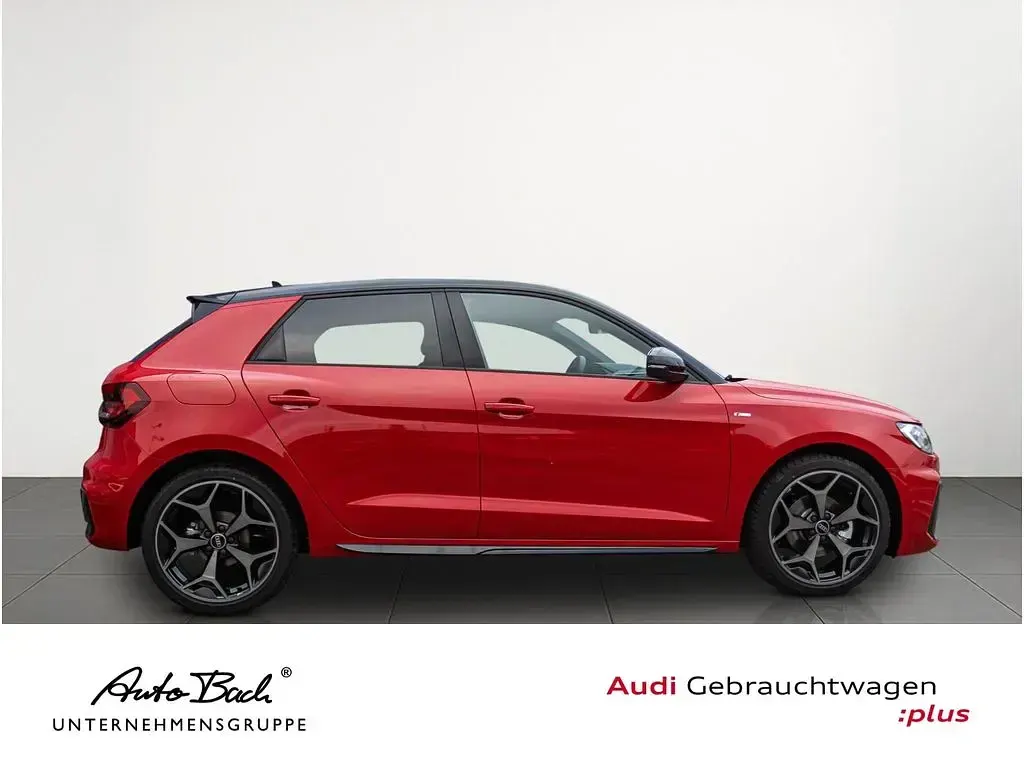 Gebraucht Audi A1 Sportback S-Line 116 PS (85 kW) 2025 Progressivrot metallic/mythosschwarz metallic Kleinwagen