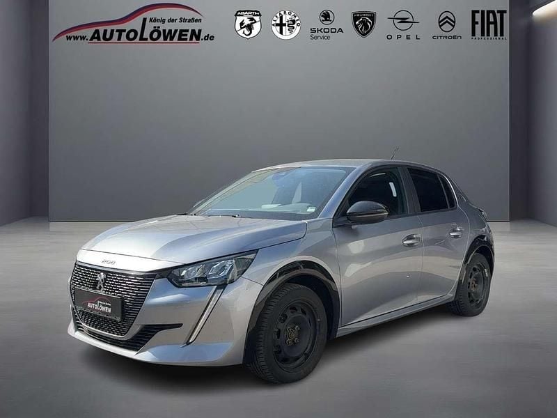 Gebraucht Peugeot e-208 Active 100 kW (136 PS) 2022 Metfa artense silber (silber) Kleinwagen