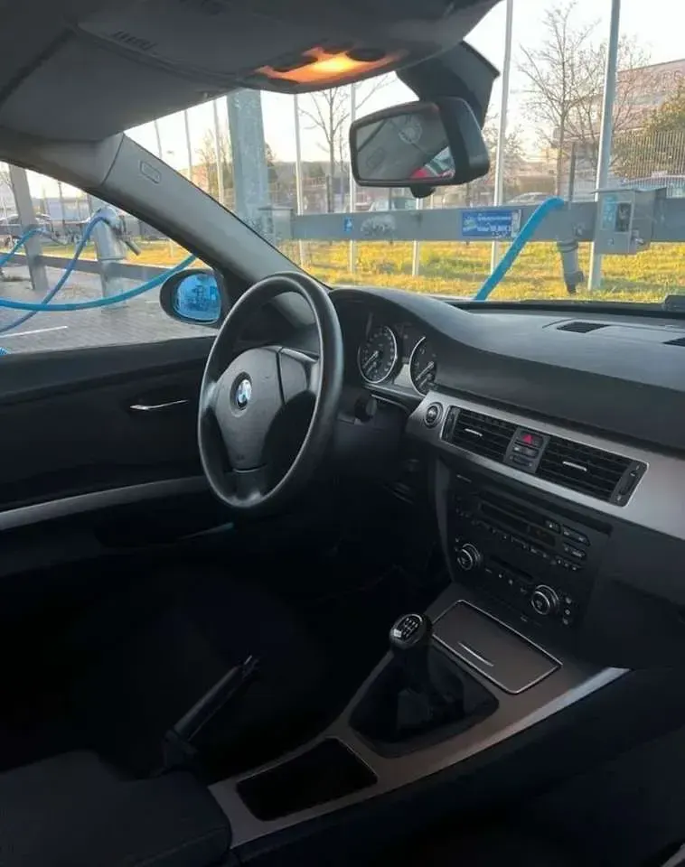 Gebraucht BMW 320 170 PS (125 kW) 2008 Limousine