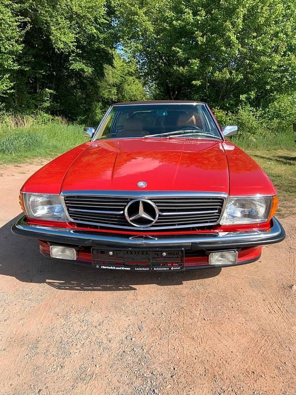 Gebraucht Mercedes 560 231 PS (169 kW) 1987 Rot Cabrio