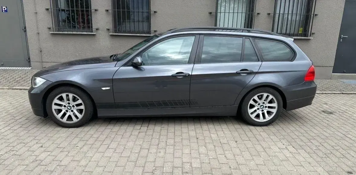 Gebraucht BMW 320 163 PS (119 kW) 2006 Grau Kombi
