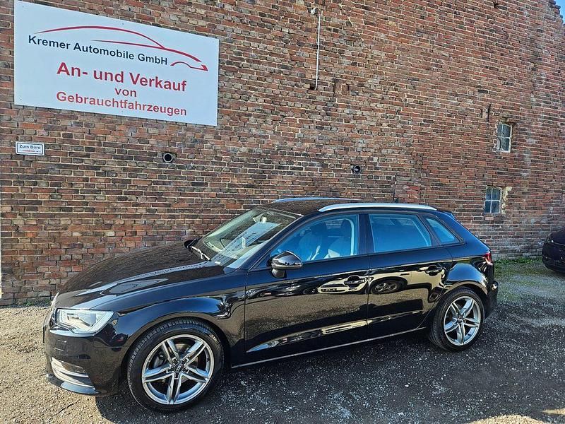 Schwarz Gebraucht 2015 Audi A3 Sportback Ambition Limousine | 13.990 € (Fairer Preis) - Bild 1/4