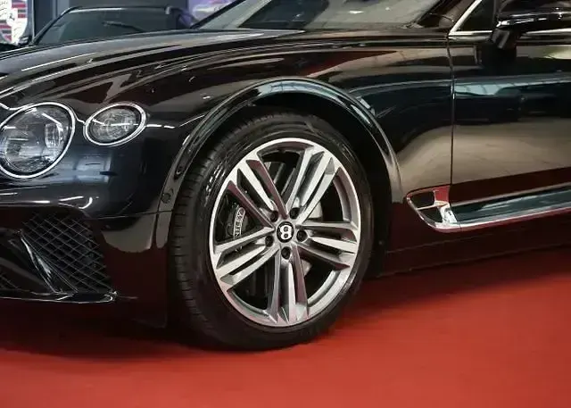 Gebraucht Bentley Continental GT 549 PS (403 kW) 2024 Schwarz Coupé